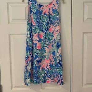Barely worn Lilly Pulitzer Dress with back detail.